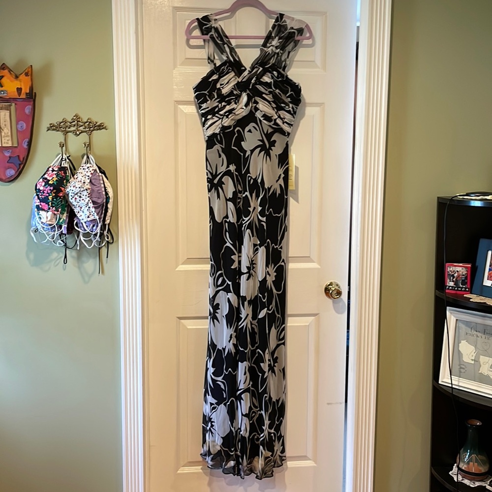 🆕 NWT David Meister Silk Floral Gown